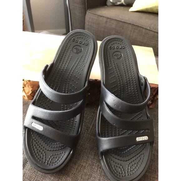 Womens Patrica Crocs Wedge Sandals Black size 8 strappy - Picture 6 of 11